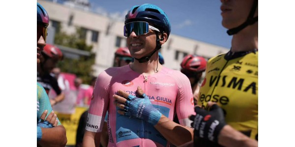 De Giro d'Italia wordt steeds spannender, Uruguayaanse outsider zorgt voor een verrassende overwinning De Giro d'Italia wordt steeds spannender, Uruguayaanse outsider zorgt voor een verrassende overwinning